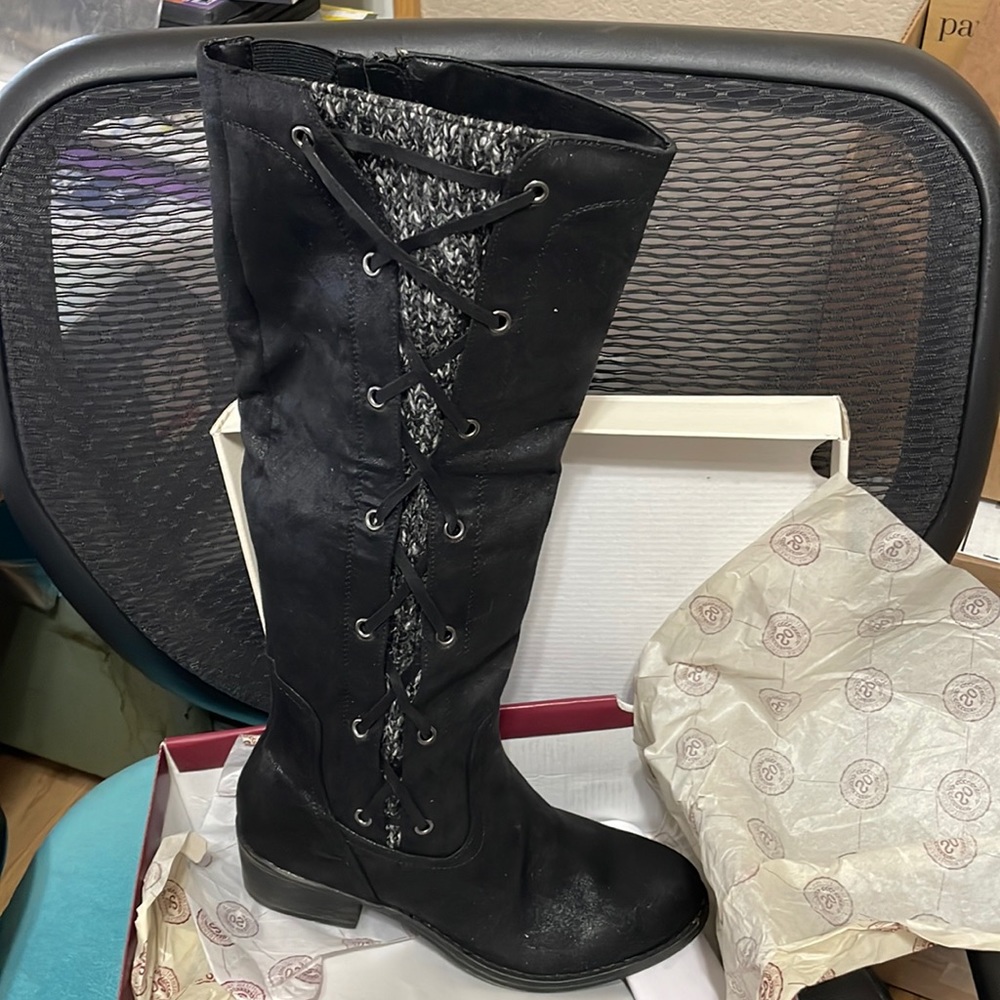 NIB Suede like SO boots.